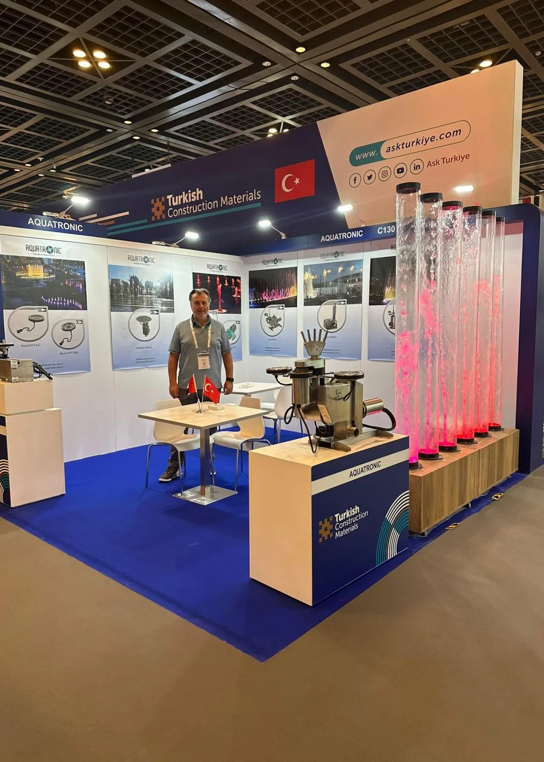 Aquatronic exhibition stand