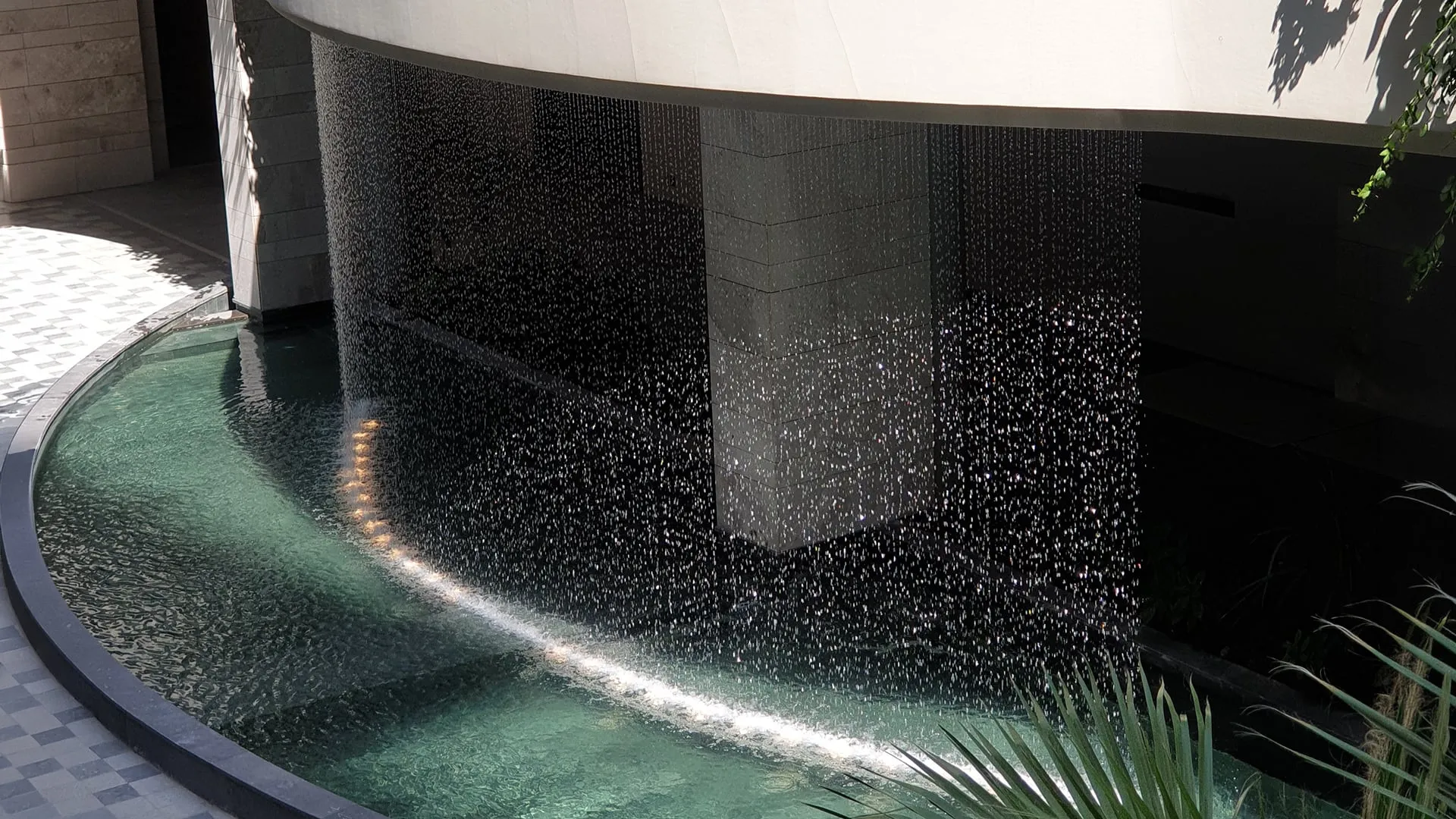 CLASSIC WATER CURTAIN