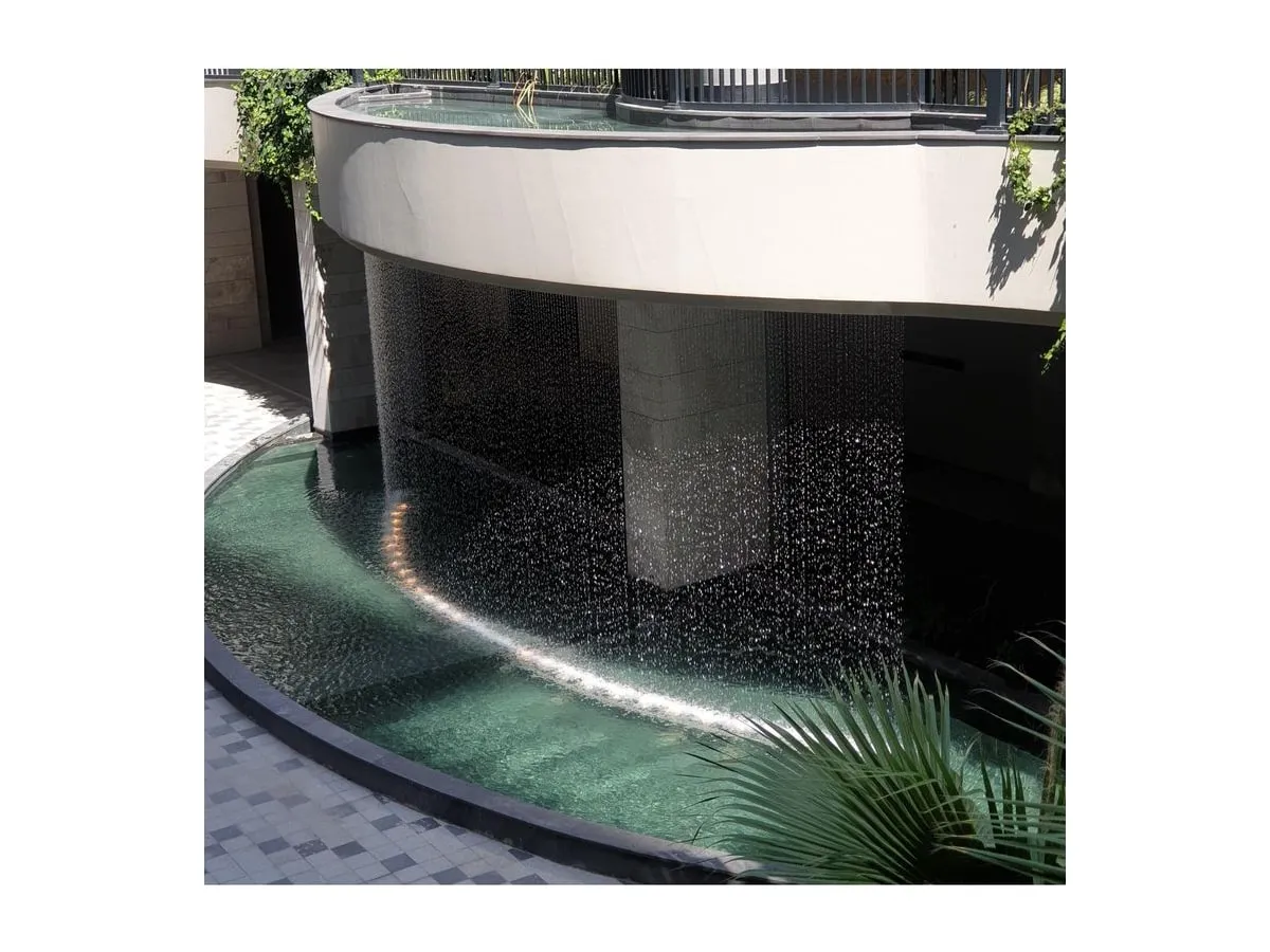 CLASSIC WATER CURTAIN