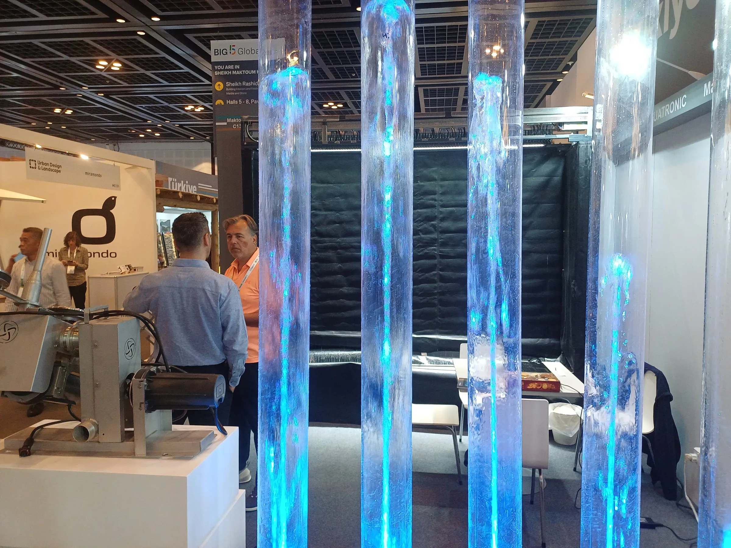 Aquatronic exhibition stand