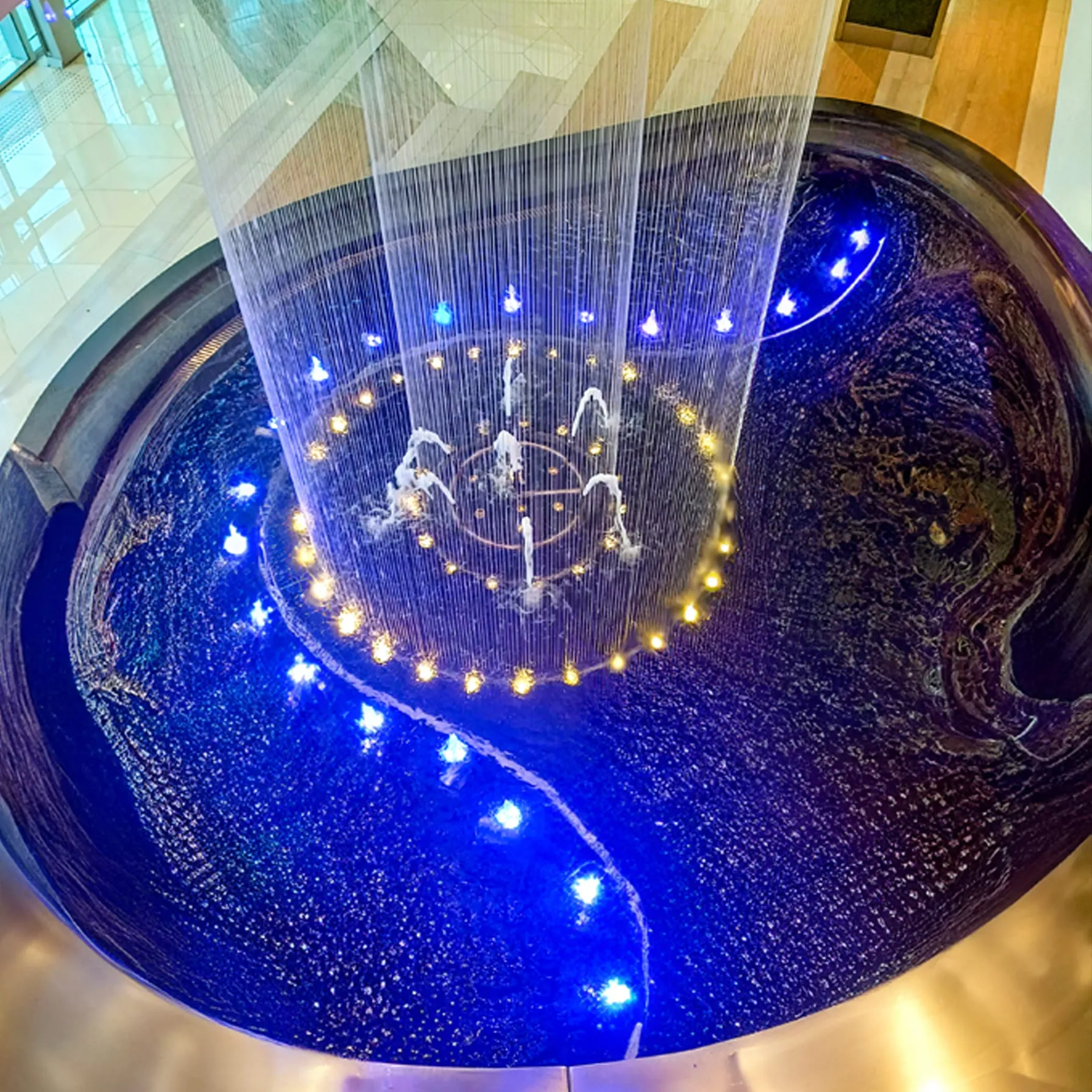 LACE WATER CURTAIN in operation