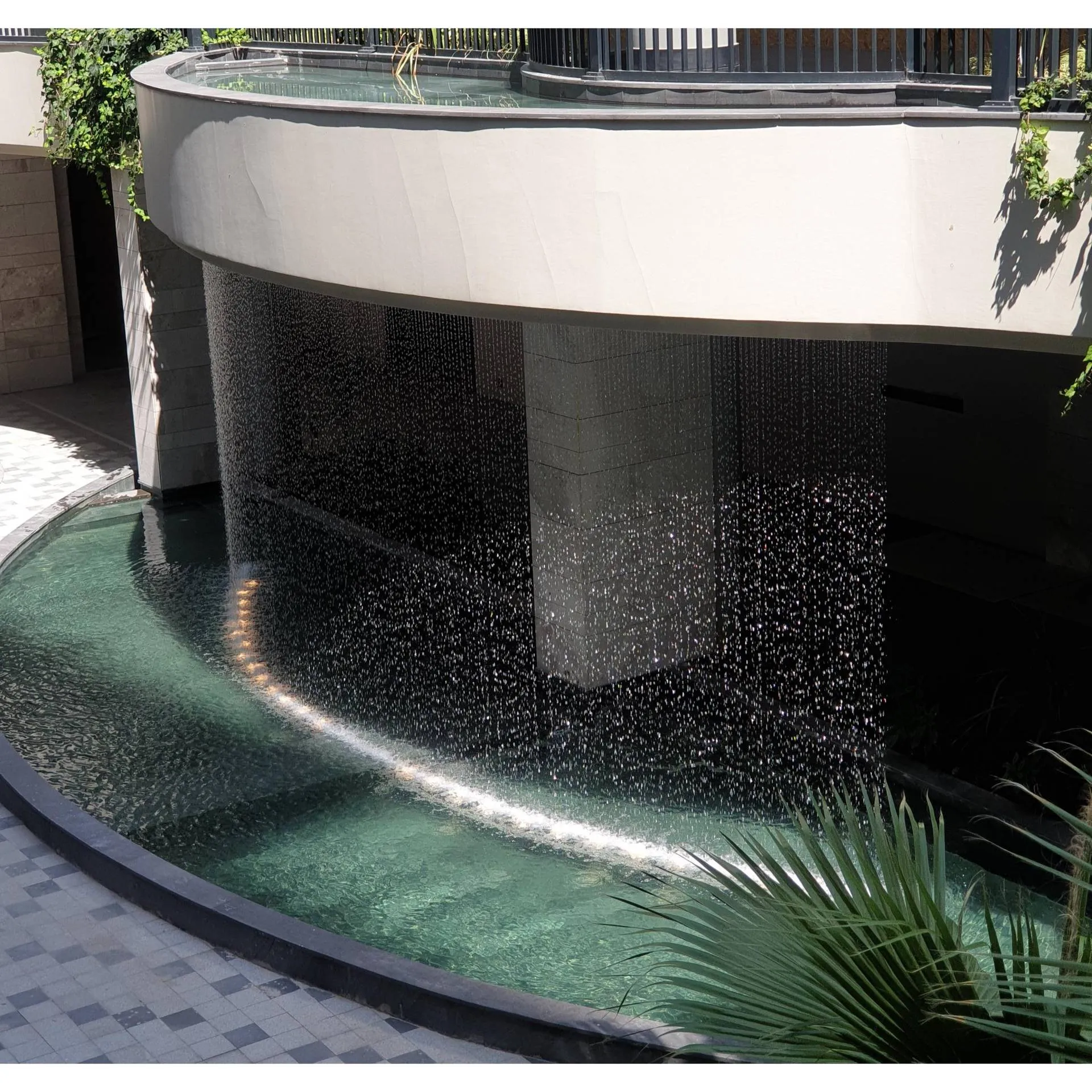 CLASSIC WATER CURTAIN